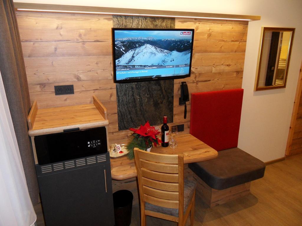 Hotel Garni Siegmundshof - Inclusive Joker Card Im Sommer Saalbach-Hinterglemm Exterior photo